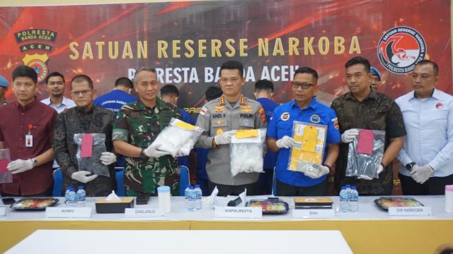 Selundupkan 4 Kilogram Sabu Lewat Bandara SIM, Empat Pemuda Ditangkap