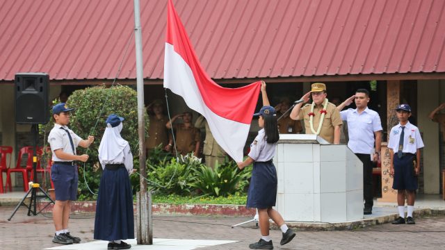 Wesly Silalahi Ajak Pelajar SMPN 1 Pematangsiantar Jauhi Bullying, Tawuran dan Narkoba